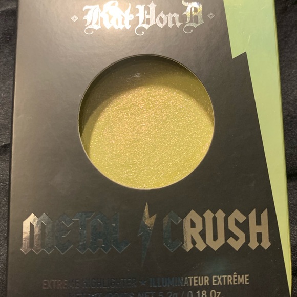 Kat Von D Metal Crush Extreme Highlighter Full Size shade “Gravitron” - Picture 7 of 7